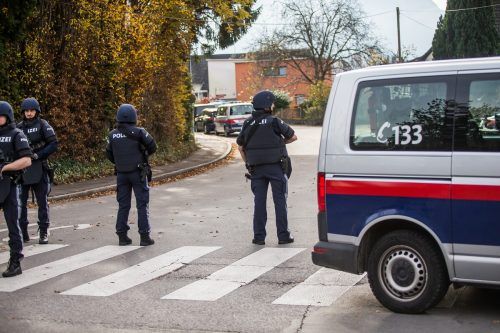 Der Drohanruf hatte einen großen Polizeieinsatz ausgelöst. VN/Steurer