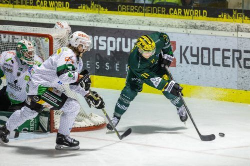 Der EHC bangt heute gegen Salzburg um den Einsatz von Ryan Hayes. sams