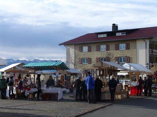 Der Kathrinemarkt in Sulzberg.