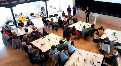 Der nächste Stammtisch findet am kommenden Montag im Café Lorenz statt. Stadt