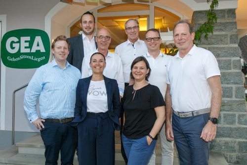 Der „Noch“-Vorstand (v. l.): Marcel Herburger, Karl Mathis, Carolin Frei, Rudolf Mähr, Karl Loacker, Caroline Stückler, Rene Nick, Johannes Breuß.  FA