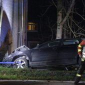 Auto prallte gegen Haus in Alberschwende