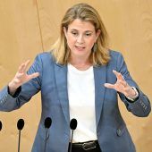 Meinl-Reisinger spricht sich für Neuwahlen aus