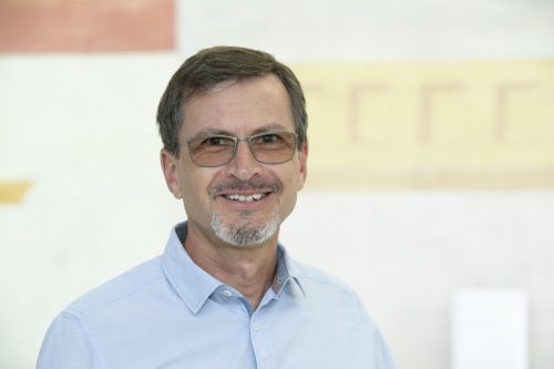 Eine neue Aufgabe für Pfarrer Christian Stranz. SVD/Shourot