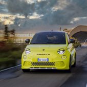 Autonews der Woche Fiat setzt Abarth unter Strom / Pkw-Produktion legt weltweit wieder zu / Toyota gibt einen Ausblick auf sein nächstes Elektromodell