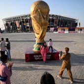 Der Spielplan und die Stadien der Fußball-WM in Katar. »C4, 5