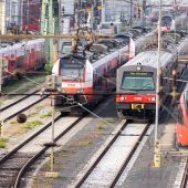 Bahnbetrieb wieder auf Schiene