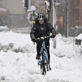 Wintereinbruch legt Verkehr lahm