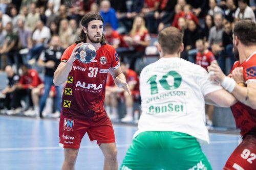 Ivan Horvat und der Alpla HC Hard sind am dritten Spieltag der European League beim spanischen Topclub BM Granollers gefordert. GEPA