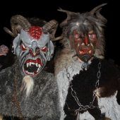 Wild gewordene Krampusse