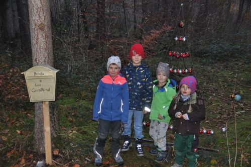 Kinder können hier ihre Briefe an das Christkind aufgeben. HAB