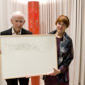 Gongklänge bei Buchpräsentation