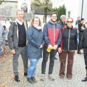 Neuer Treffpunkt nach Gräberbesuch