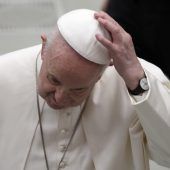 Papst entlässt Caritas-Führungsebene