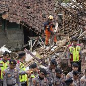 Hoffnung auf Überlebende nach Erdbeben in Indonesien schwindet