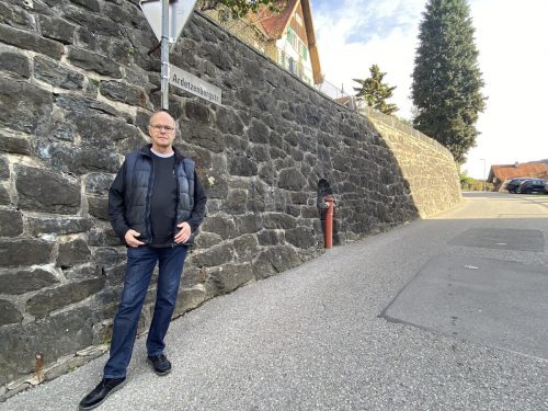 Norbert Penninger betrachtet die anstehenden Bauarbeiten mit Skepsis. VN
