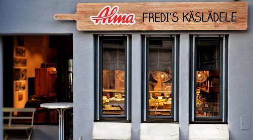 Nur noch bis Jänner gibt es im bekannten Laden affinierte Käse. FA