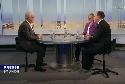 ÖGK-Obmann Andreas Huss im Gespräch mit Claudia Dannhauser (ORF) und VN-Chefredakteur Gerold Riedmann. ORF