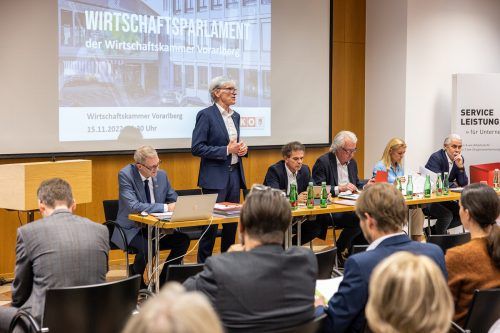 Präsident Wilfried Hopfner wurde vom Wirtschaftsparlament einstimmig bestätigt. wkv