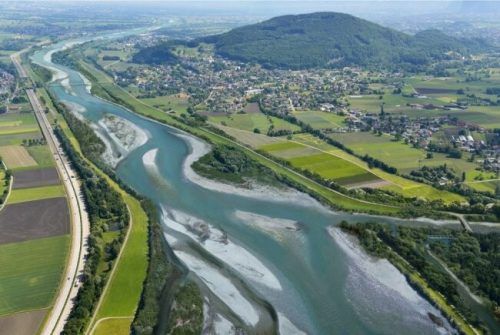 So könnte der Rhein nach „Rhesi“ einmal aussehen. IRR