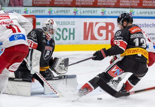 Steven Birnstill und Co. hoffen gegen Pustertal auf ein Ende der sechs Spiele dauernden Durststrecke. apa