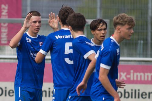 U-16-Team bejubelt einen 5:3-Erfolg. steurer