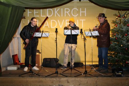 ...und musikalischem Rahmenprogramm feierlich eröffnet. 