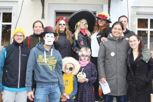 Wie beim „Día de los Muertos“ üblich, wurde in fröhlicher Atmosphäre der Verstorbenen gedacht.  VN/TK
