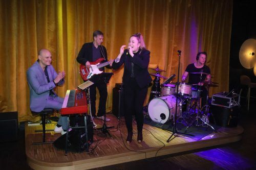Bei der Pre-Opening-Party spielte ­„Electric Beat Club” auf.