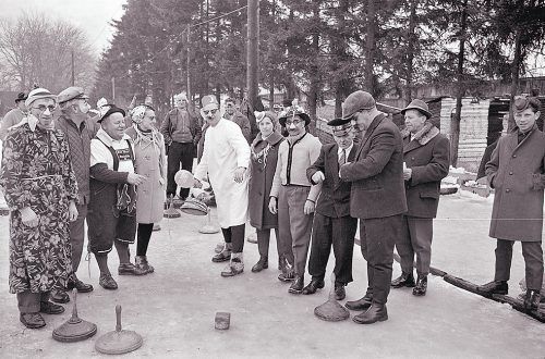 Bregenz, Eisstockschützenverein im Fasching, 1963