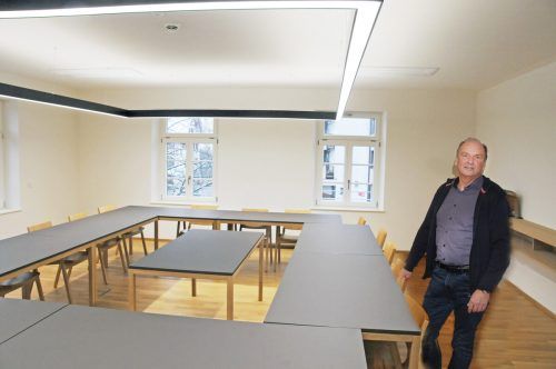 Bürgermeister Reinhold Eberle erläutert die Finanzpläne der Gemeinde Gaißau für 2023.