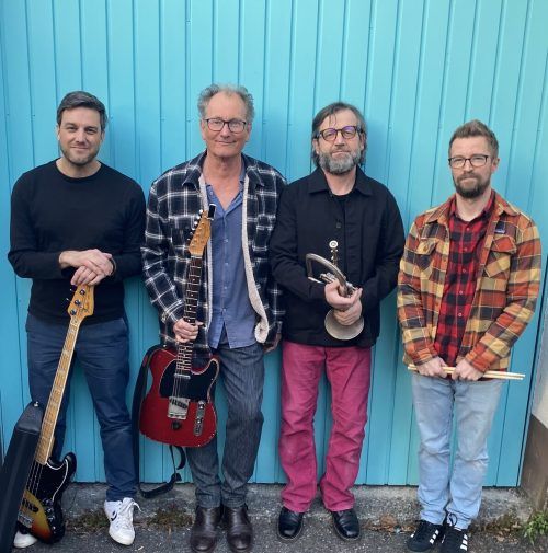 David Mäder am Bass, Toni Eberle, Gitarre, Ausnahmetrompeter Herbert Walser und Martin Grabher am Schlagzeug. Toni Eberle