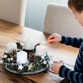 Wer hat eigentlich den Adventkranz erfunden?