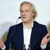 Bachmann wird Burgtheater-Direktor