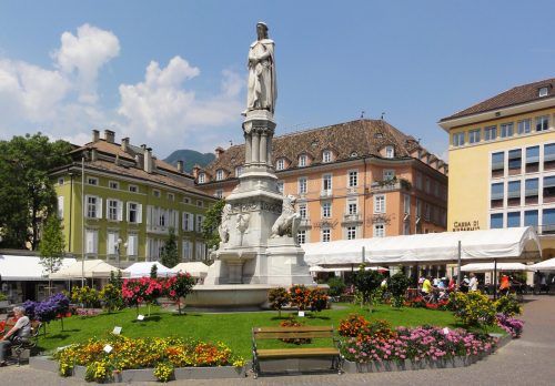 Der Waltherplatz in Bozen ist ein beliebtes Touristenausflugsziel.  wp