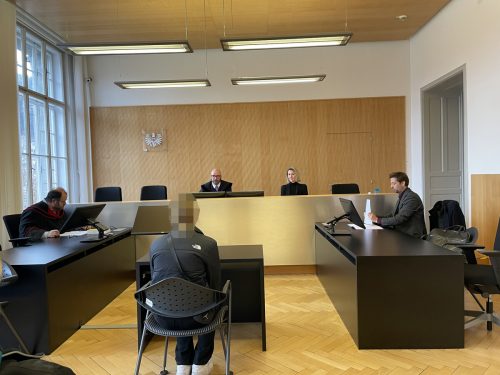Die 16-jährige Angeklagte zeigte sich am Landesgericht Feldkirch bereits von Beginn der Verhandlung an geständig.  vn/hartmann