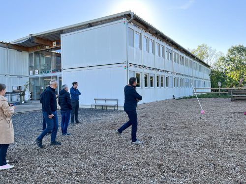 Die Ausweichschule der Volksschule Rotkreuz befindet sich aktuell noch in Hittisau. Würtinger