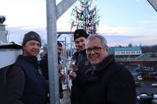 Die beiden Vorstände der Vorarlberger Landesversicherung (VLV), Robert Sturn und Klaus Himmelreich, als „Hausherren“. vlv