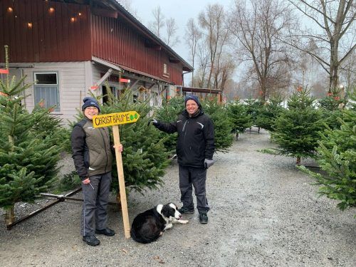 Der Christbaum-Verkauf kommt auch der Lebenshilfe zugute. LH