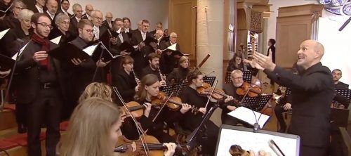 Die Dommusik St. Nikolaus mit Solisten, Chor und Orchester unter Leitung von Domkapellmeister Benjamin Lack.  ORF/Hanspeter Frick