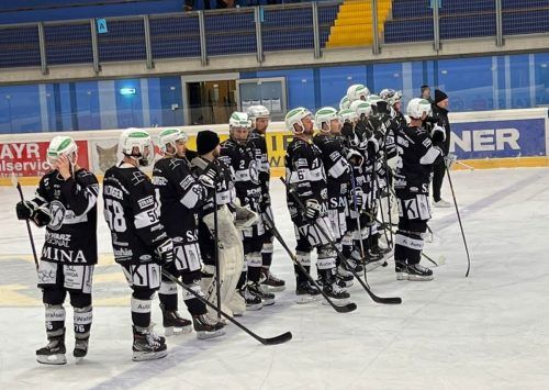 Die Emser Eishockeycracks feierten in Kufstein einen wichtigen Erfolg. mima