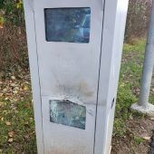 Parkautomat und Radarbox „gesprengt“