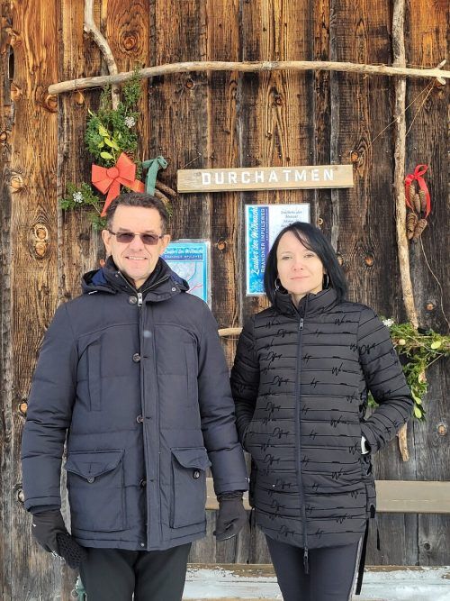 Die Initiatoren des Brandner Impulsweges: Pfarrer Georg Nigsch und Andrea Deutsch vom Haus Zalim. Privat