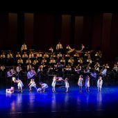 Stadtmusik bat zum Tanz