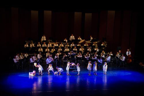 Die Stadtmusik wurde von jungen Tanzschülern der Dornbirner Musikschule unterstützt. ???