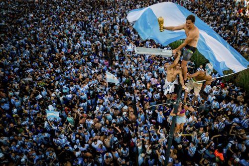 Die Straßen von Buenos Aires waren gesäumt von Hunderttausenden in Argentinien-Trikots. APA