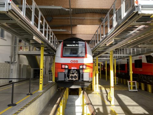 Der neue Desiro ML wurde am Montag offiziell in den Dienst aufgenommen.  VN/Rauch