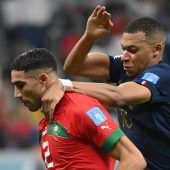 Mbappé (r.) und Co. besiegen Marokko 2:0 und können WM-Titel verteidigen. »C1