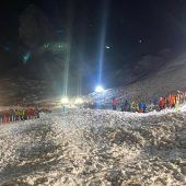 Fahrlässigkeit? Alpinpolizei ermittelt Ursache des Lawinenabgangs in Zürs. »A8