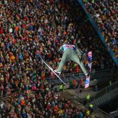 Kraft eröffnet Tournee auf Platz fünf